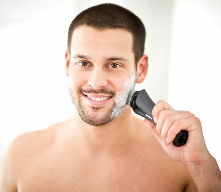 Cabezal de recambio GRATIS con la compra de tu cepillo limpiador facial de Remington Recharge FC2000 y FC1000. Te sale