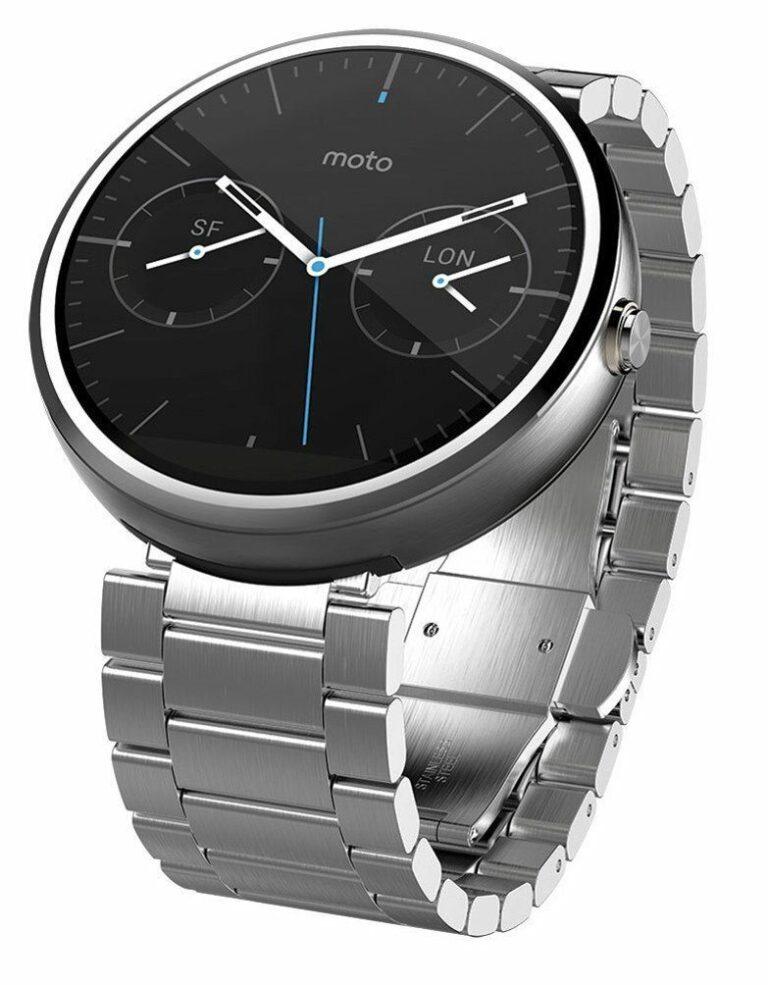 Smartwatch Motorola Moto 360 con correa metálica a precio mínimo histórico de
