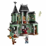 LEGO Creator 3 en 1 Mansión Encantada con 5 minifiguras 3-EN-1