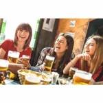 Mahou Clásica, Pack 24 Latas x 33cl, Cerveza Dorada Lager, Auténtica Cerveza Mahou Con Sabor Suave, Refresc
