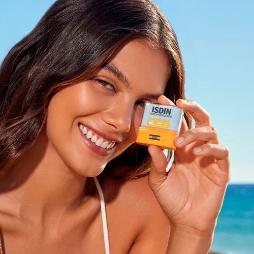 ISDIN Invisible Stick SPF 50 protector solar en stick de 10 g 3×1