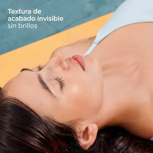 ISDIN Invisible Stick SPF 50 protector solar en stick de 10 g 3×1
