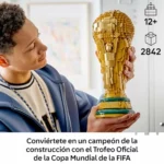 LEGO Editions Trofeo Oficial FIFA con minifigura coleccionable