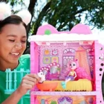 Apartamento Enchantimals City Tails de Palmer Pomeranian con figura y accesorios
