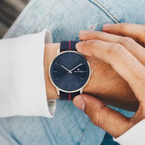 Reloj analógico Tommy Hilfiger 1791844 de cuarzo con correa de nailon azul marino