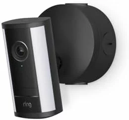 Cámara Ring Spotlight Cam Pro con luces y PoE