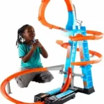 Hot Wheels Sky Crash Tower pista con coche de juguete