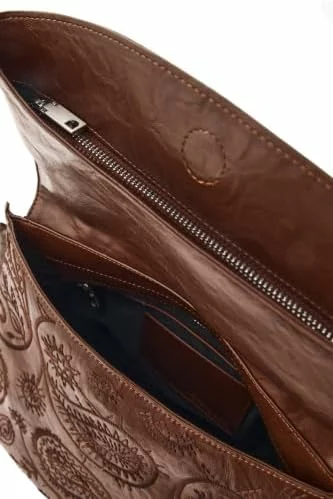Mochila Desigual marrón de efecto piel