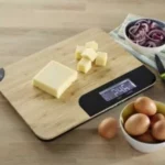 Tabla de cortar de bambú JOCCA con báscula integrada